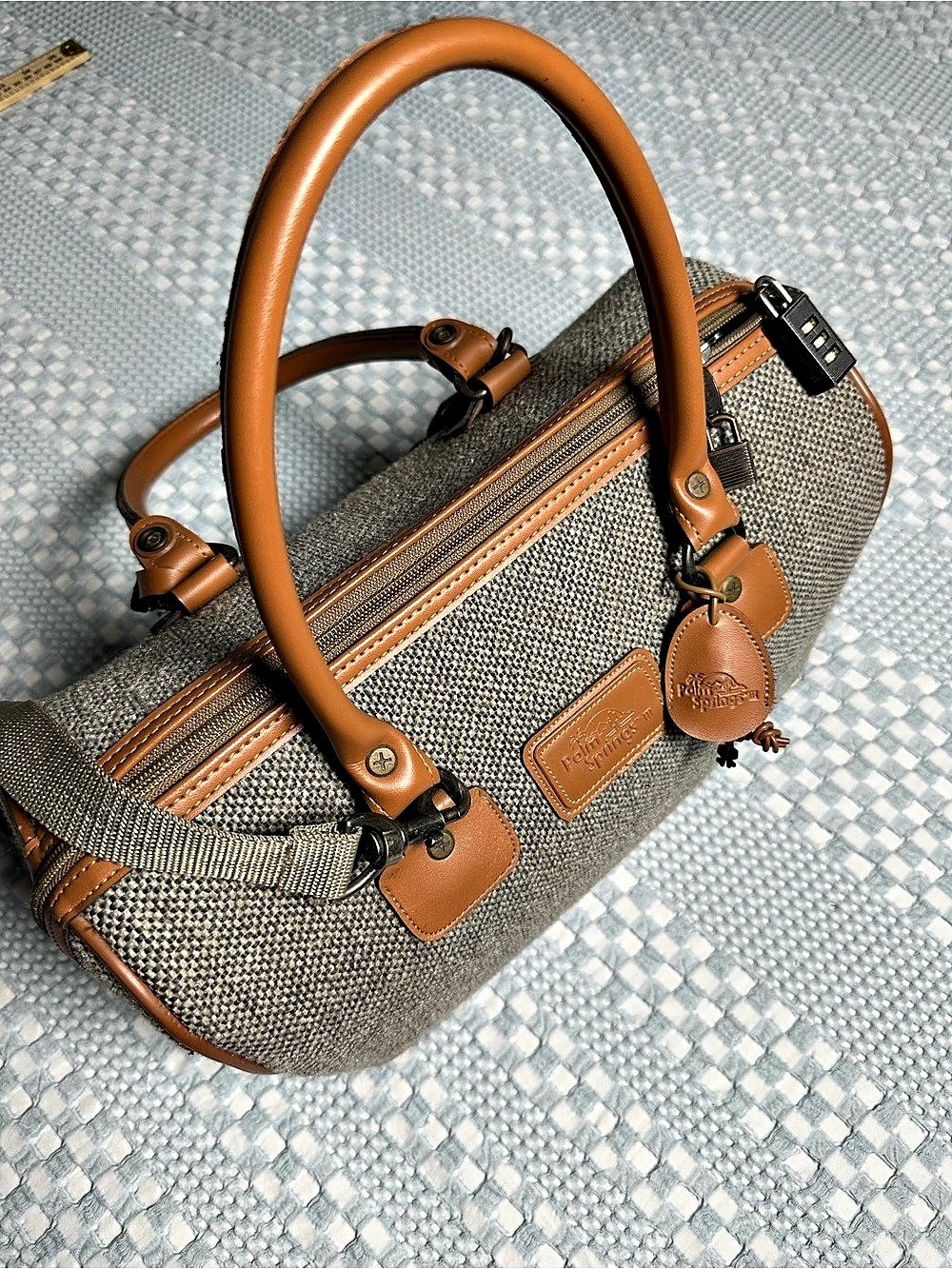 Vintage Palm Springs III Tweed Barrel Satchel Handbag Brown Tan Travel Bag - Picture 3 of 9
